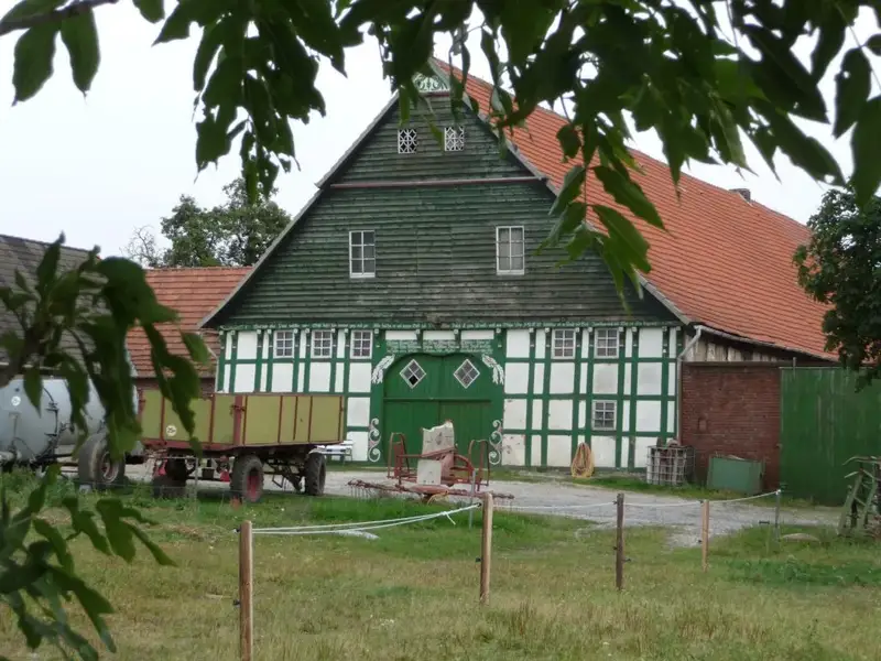 Rückansicht Bansen am Hof Abing